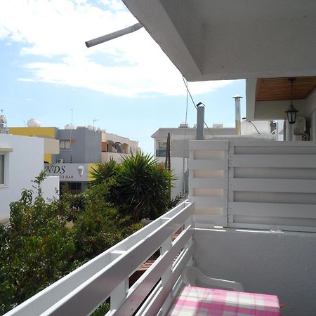 Sunshine Apts, Two Bedroom , Free Internet, No 3 Ayia Napa Exterior foto