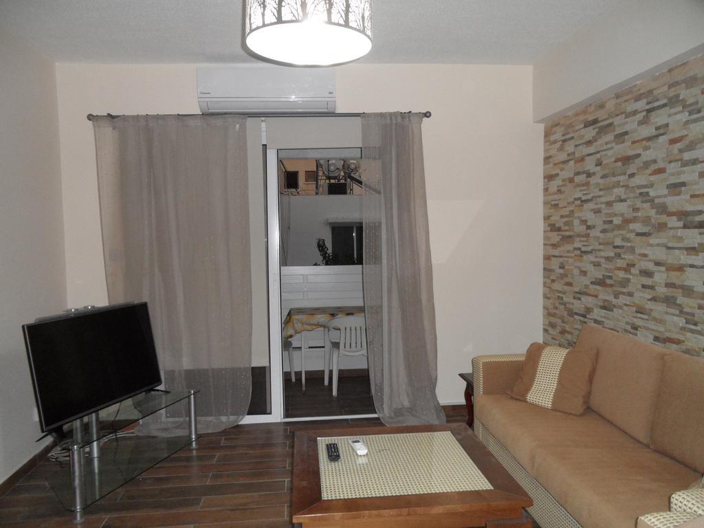 Sunshine Apts, Two Bedroom , Free Internet, No 3 Ayia Napa Exterior foto