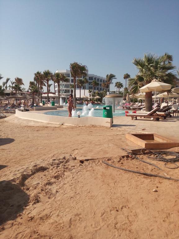 Sunshine Apts, Two Bedroom , Free Internet, No 3 Ayia Napa Exterior foto