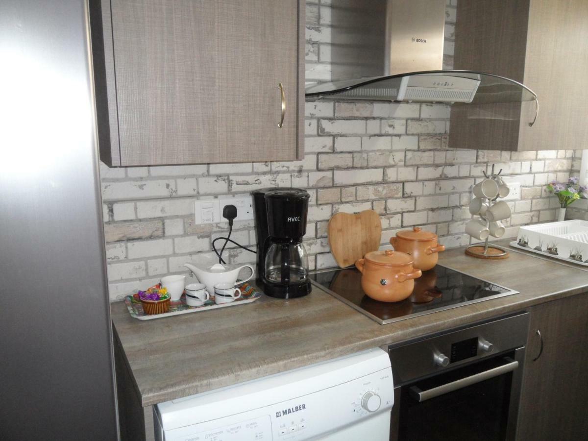 Sunshine Apts, Two Bedroom , Free Internet, No 3 Ayia Napa Exterior foto