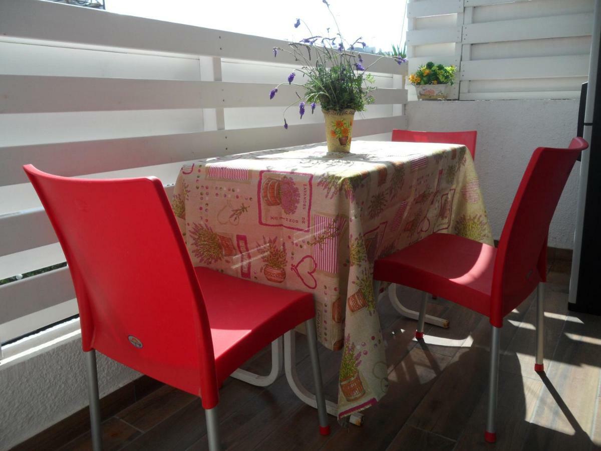 Sunshine Apts, Two Bedroom , Free Internet, No 3 Ayia Napa Exterior foto